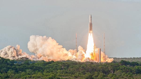 Bild 1 von 3: Bis zur Zündung ist es ein langer Weg. Die Reportage gibt Einblicke in Planung, Konstruktion und Montage der Rakete.