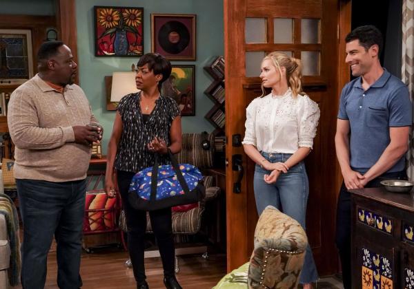 Bild 1 von 18: (v.l.n.r.) Calvin Butler (Cedric the Entertainer); Tina Butler (Tichina Arnold); Gemma Johnson (Beth Behrs); Dave Johnson (Max Greenfield)