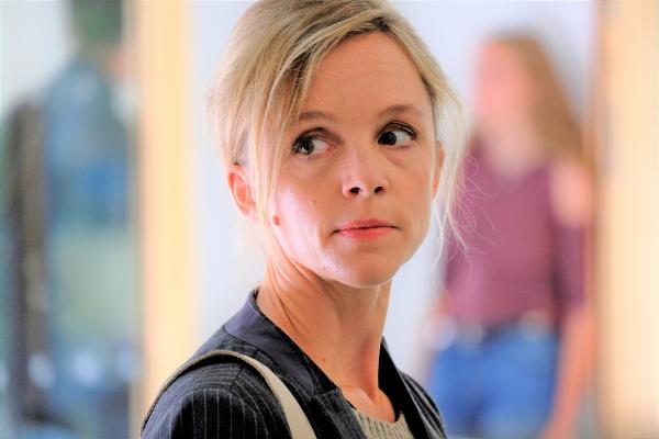 Bild 1 von 15: Michelle Schmid (Johanna Klante).