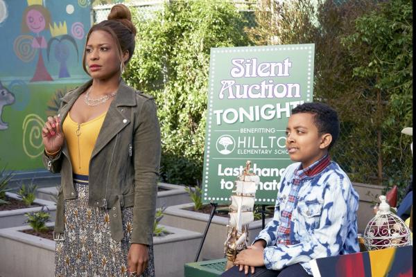 Bild 1 von 8: Poppy Banks (Kimrie Lewis, l.); Rory Banks (Devin Trey Campbell, r.)