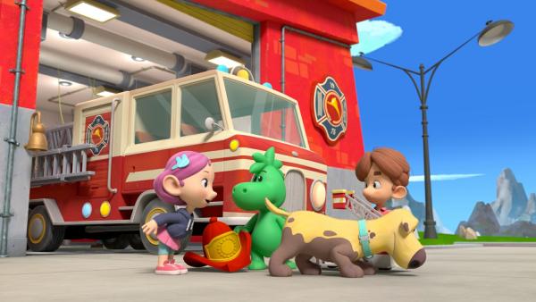 Bild 1 von 5: Alle wollen Grisu dabei helfen, den Hund Dinki zum Hundefriseur zu bringen.