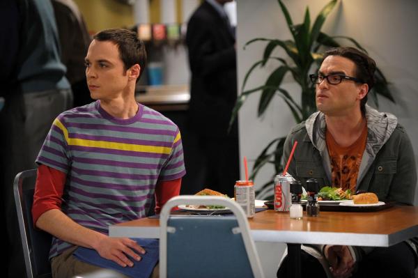 Bild 1 von 23: Sheldon Cooper (Jim Parsons, l.); Leonard Hofstadter (Johnny Galecki, r.)
