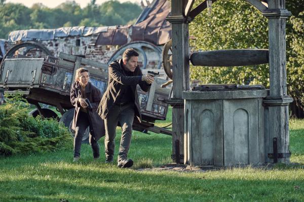 Bild 1 von 15: Pia Sander (Kathrin von Steinburg) und Oliver von Bodenstein (Tim Bergmann) vermuten auf der französischen Atlantikinsel Noirmoutier die Lösung der Serienmorde.