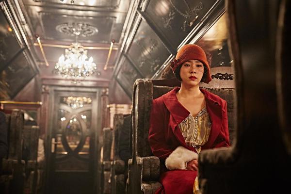 Bild 1 von 4: Gisaeng (Jeon Yeo-been)