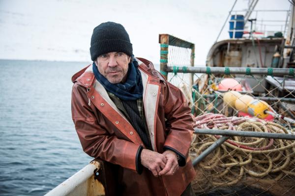 Bild 1 von 12: Fortitude Series 02  Episode 03  CHARACTER NAME / Cast Name: MICHAEL LENNOX / Dennis Quaid