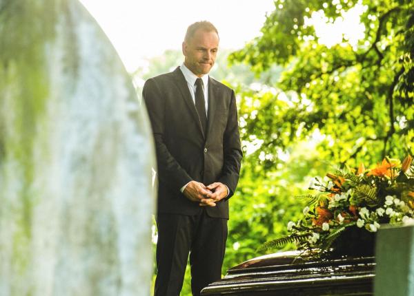 Bild 1 von 9: Sherlock Holmes (Jonny Lee Miller)