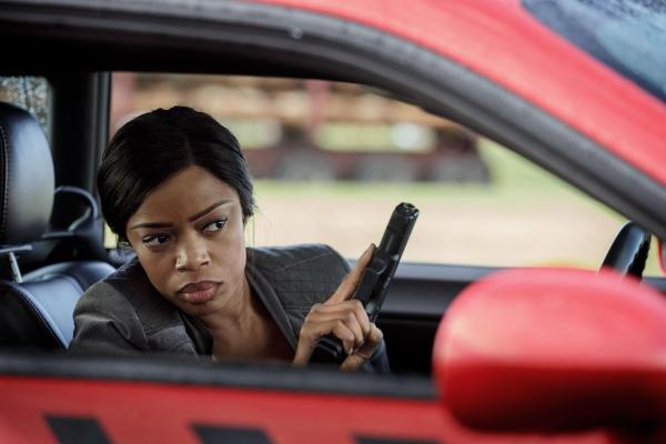Bild 1 von 4: Amanda Fisher (Jill Marie Jones)