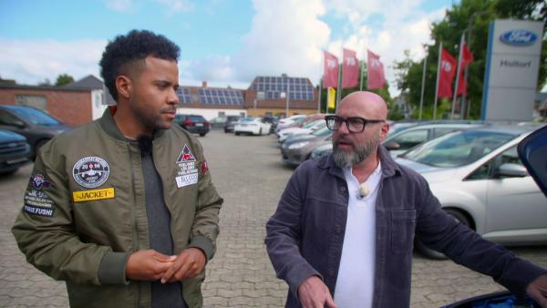 Bild 1 von 5: Die GRIP-Experten Alex Bangula (li.) und Andreas Raulf vergleichen dieses Mal einen Opel Astra Plug-in-Hybrid und einen Golf VIII GTE Plug-in-Hybrid.