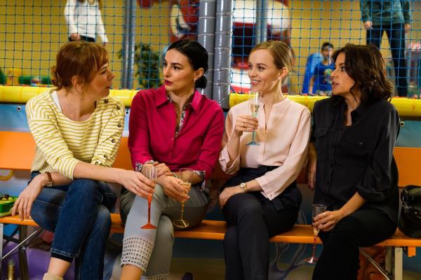 Bild 1 von 13: (v.l.n.r.) Milena Dreißig; Mimi Fiedler; Friederike Kempter; Anna Julia Antonucci