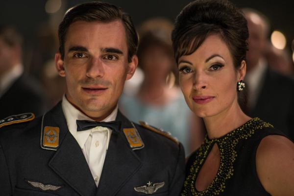 Bild 1 von 16: Im Bild: Hannes Wegener (Erich Weltke), Dagny Dewath (Ute Weltke).
