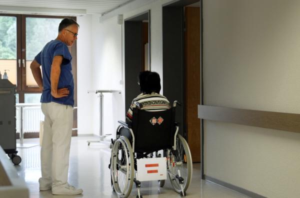 Bild 1 von 8: Obwohl die Notaufnahmen der Krankenhäuser für die Menschen meist der letzte Rettungsanker in der Not sind, machen die Krankenhäuser hier oft ein Millionendefizit.