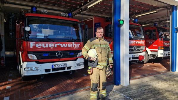 Bild 1 von 6: Immer bereit: Chris Hartmann ist seit vielen Jahren bei der Freiwilligen Feuerwehr engagiert.