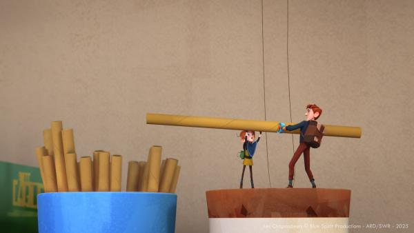 Bild 1 von 3: Arrietty und Pod borgen einen Strohhalm.