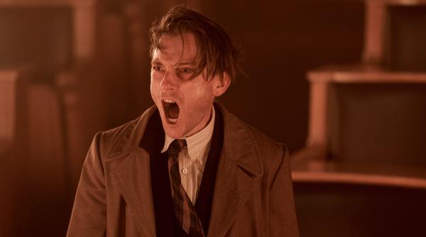 Bild 1 von 16: Gereon Rath (Volker Bruch) schreit.