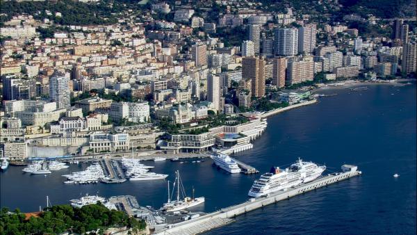 Bild 1 von 5: Die Côte d?Azur ist ein beliebtes Reiseziel - vor allem das mondäne Monaco.