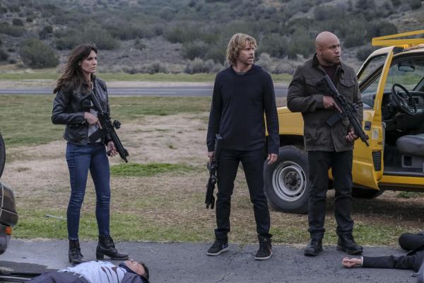 Bild 1 von 8: (v.l.n.r.) Kensi Blye (Daniela Ruah); Marty Deeks (Eric Christian Olsen); Sam Hanna (LL Cool J)