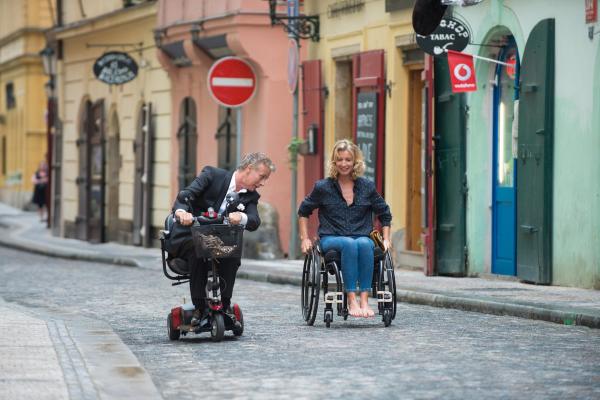 Bild 1 von 16: Im Bild: Franck Dubosc (Jocelyn), Alexandra Lamy (Florence).