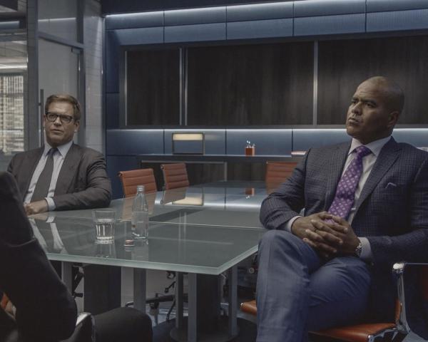 Bild 1 von 11: Jason Bull (Michael Weatherly, l.); Chunk Palmer (Christopher Jackson, r.)