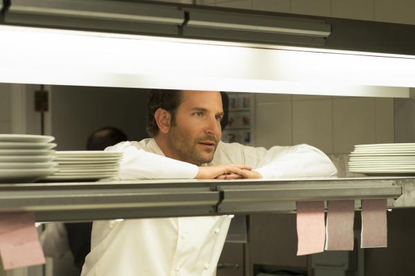 Bild 1 von 13: Er lebt seit mehr als zwei Jahren abstinent, ohne Alkohol, Drogen und Frauen. Jetzt will es der Sternekoch Adam Jones (Bradley Cooper) noch mal wissen ...