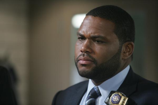 Bild 1 von 1: Anthony Anderson as Det. Kevin Bernard -- NBC