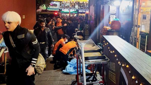 Bild 1 von 1: Im Bild: Eine Halloween-Feier in Itaewon endet tragisch mit 159 Todesopfern.