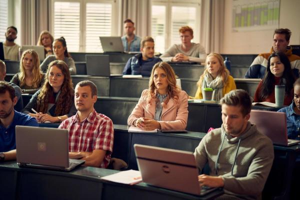 Bild 1 von 16: Nicole Pütz (Hanna Plaß)