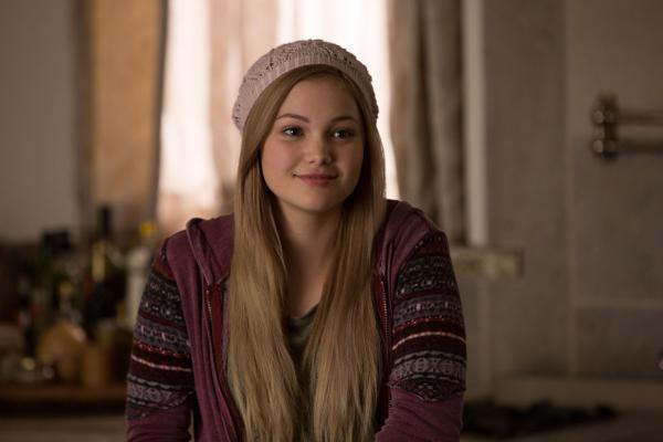 Bild 1 von 5: Regan (Olivia Holt)