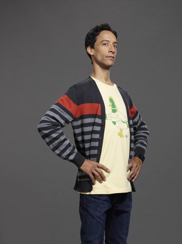 Bild 1 von 33: (6. Staffel) - Für ihn ist das Leben ein großes Filmprojekt: Abed (Danny Pudi) ...