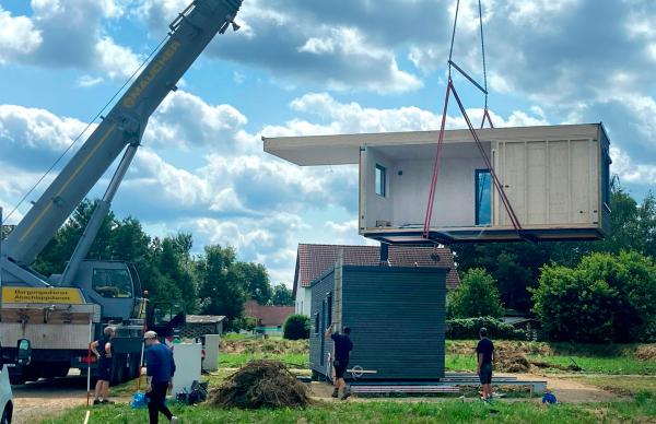 Bild 1 von 2: In Burgrieden-Rot in Oberschwaben steht Baden-Württembergs erstes Tiny House-Dorf.