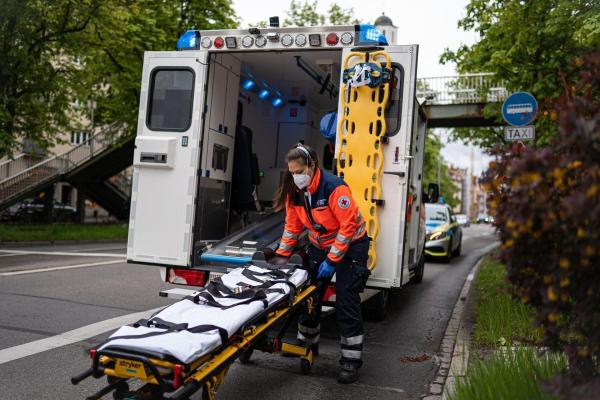 Bild 1 von 55: Denise