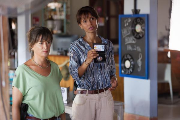 Bild 1 von 7: Gaëlle Crivelli (Béatrice de la Boulaye, l.); Mélissa Sainte-Rose (Sonia Rolland, r.)