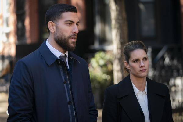 Bild 1 von 18: Omar Adom Zidan (Zeeko Zaki, l.); Maggie Bell (Missy Peregrym, r.)
