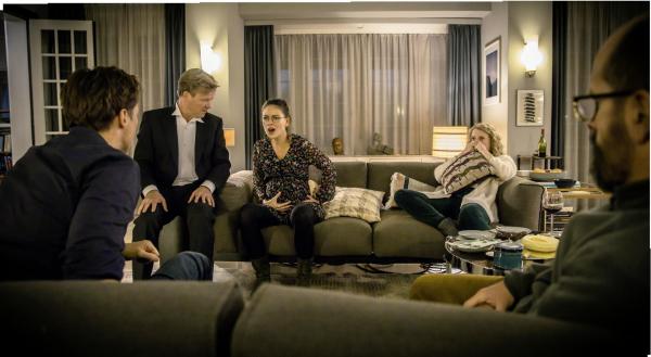 Bild 1 von 10: (v.l.n.r.) Thomas (Florian David Fitz); René (Justus von Dohnányi); Anna (Janina Uhse); Elisabeth (Caroline Peters); Stephan (Christoph Maria Herbst)