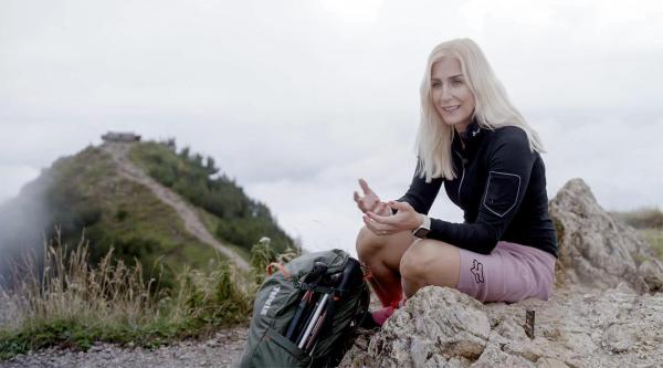 Bild 1 von 7: Im Bild: Eva-Maria Brem auf der Gratlspitze.