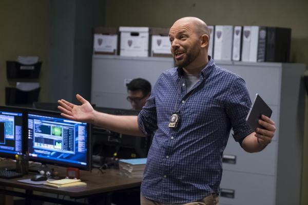 Bild 1 von 12: David Cathertaur (Paul Scheer)