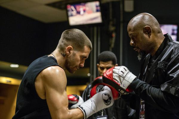 Bild 1 von 14: Am Tiefpunkt seines Lebens angekommen, wendet sich der ehemalige Box-Champion Billy Hope (Jake Gyllenhaal, l.) an den früheren Profitrainer Tick Wills (Forest Whitaker, r.). Kann dieser dem gebrochenen Boxer helfen, sein Leben und seine Karriere wieder auf die Reihe zu bekommen?