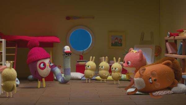 Bild 1 von 3: Lolas Babys denken gar nicht an Schlaf, egal was sich Beccas Bande auch ausdenkt!