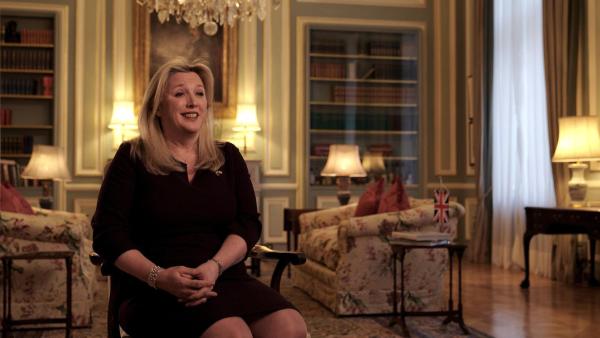 Bild 1 von 15: Im Bild: Lindsay Skoll, Britische Botschafterin.