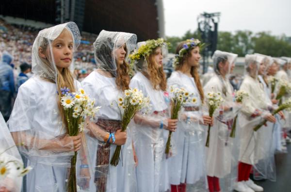 Bild 1 von 5: Mädchenchor beim Sängerfest Laulupidu in Tallinn