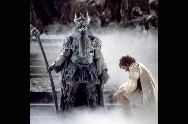 Bild 1 von 1: Orfeo (Philippe Huttenlocher, re.) bittet bei Caronte (Hans Franzen, li.) um Einlass in die Unterwelt.