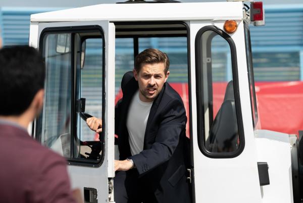 Bild 1 von 18: Jan Rothe (Klaas Heufer-Umlauf)