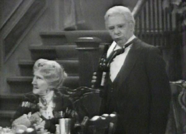 Bild 1 von 1: Dinner for One