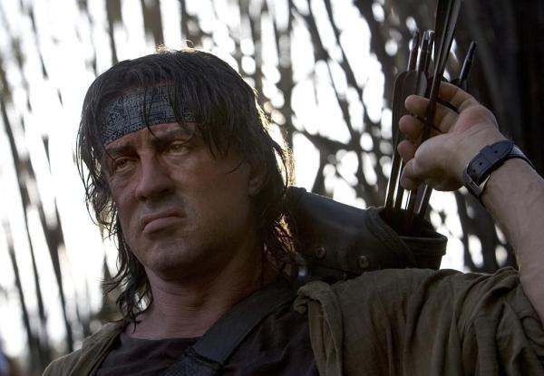 Bild 1 von 8: Rambo (Sylvester Stallone) macht kurzen Prozess ...