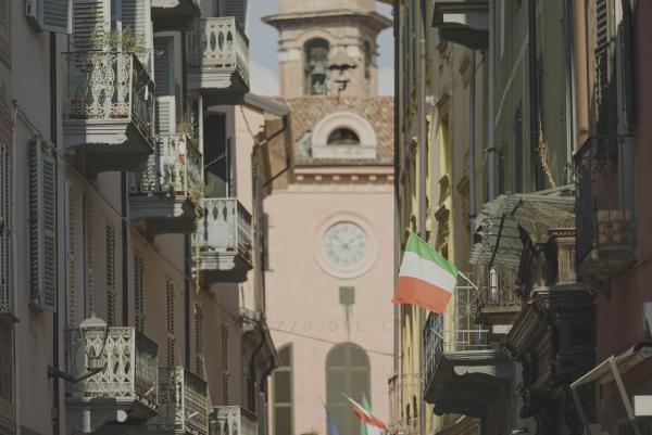 Bild 1 von 10: Im norditalienischen Alba ist Ferrero 1946 gegründet worden. Heute zählen die Mitglieder der Ferrero-Familie zu den reichsten Menschen der Welt.