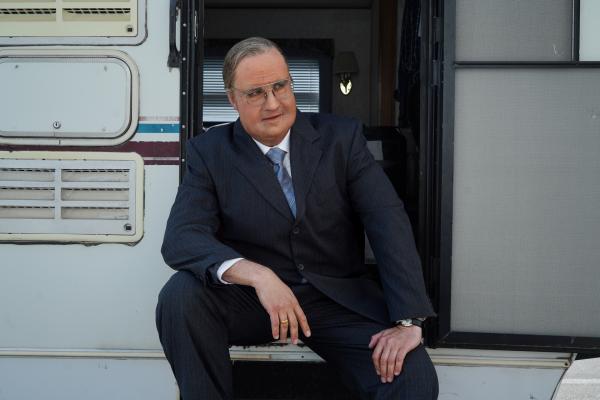 Bild 1 von 4: Für Helmut Kohl (Jan van Weyde) geht es um Alles. Die Amigo-Affaire von CSU-Chef Franz-Josef Strauß gefährdet seine Kanzlerschaft. Wird er einen Ausweg finden?