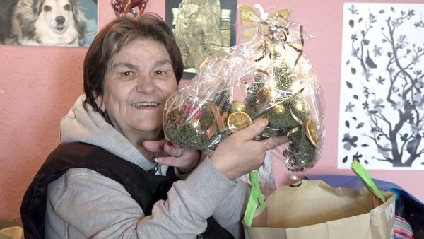 Bild 1 von 2: Rentnerin Regina aus Rostock