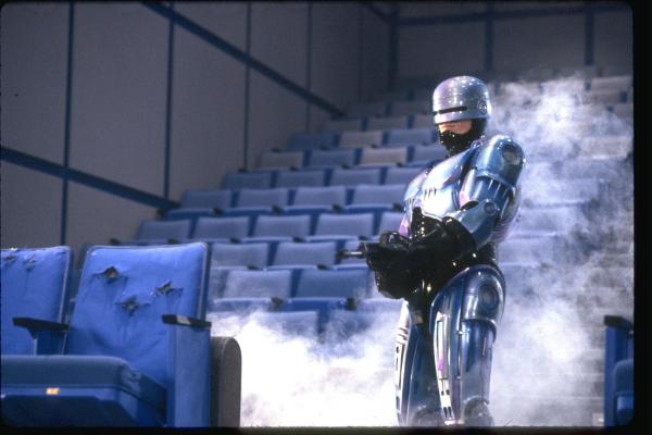 Bild 1 von 4: Robocop (Peter Weller)