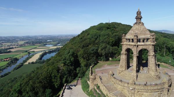 Bild 1 von 1: Das Kaiser Wilhelm Denkmal - das Wahrzeichen des Mindener Landes.