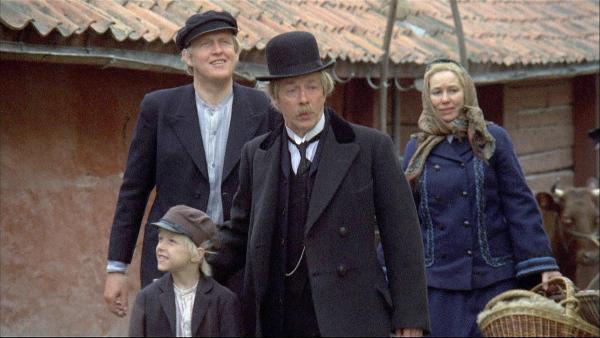 Bild 1 von 4: Im Bild (v.li.): Jan Ohlsson (Michel), Björn Gustafson (Alfred), Allan Edwall (Anton), Emy Storm (Alma).