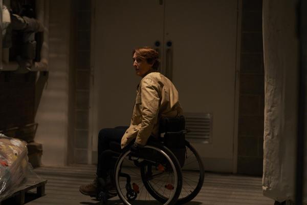 Bild 1 von 6: Emma Chambers (Fiona Shaw)